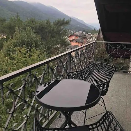 Mansarda Tra Le Montagne Apartman